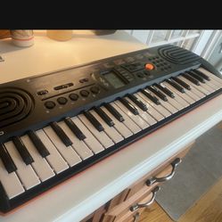 CASIO PIANO KEYBOARD 