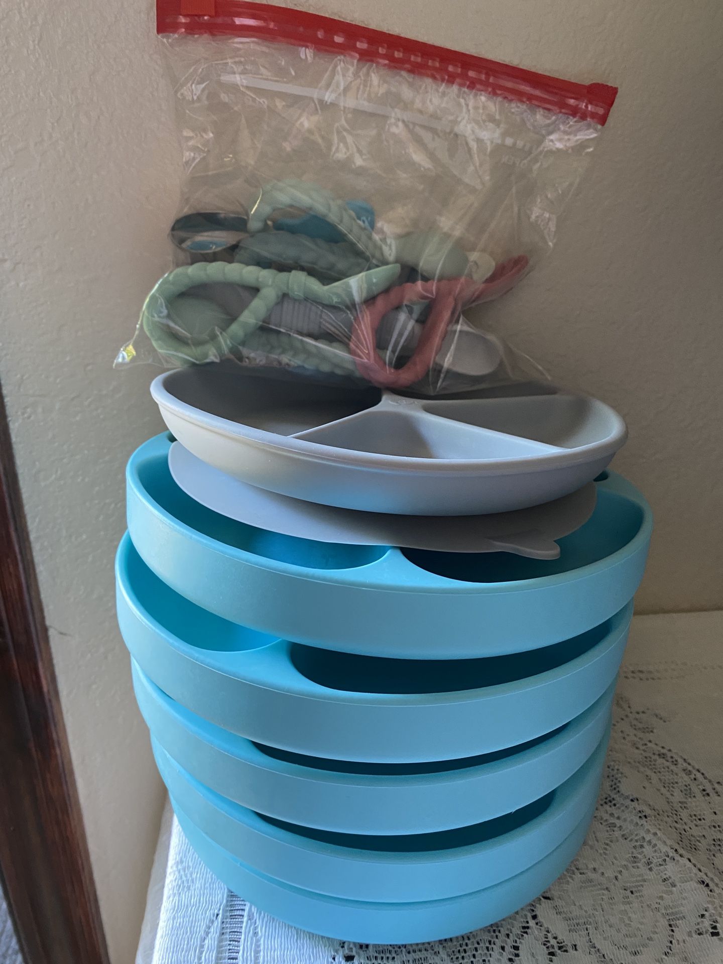 Silicone Plates Sporks Spoons Itzy Ritzy Green Sprouts Bumkins