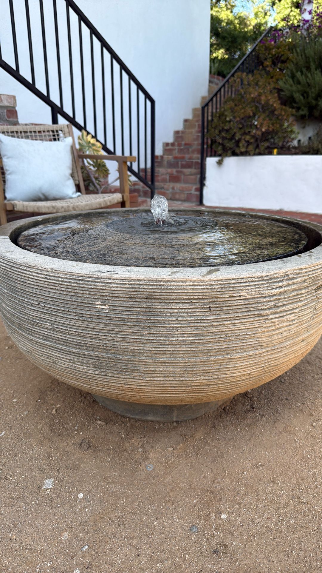 Modern bowl patio fountain – working pump – 30” dia – heavy