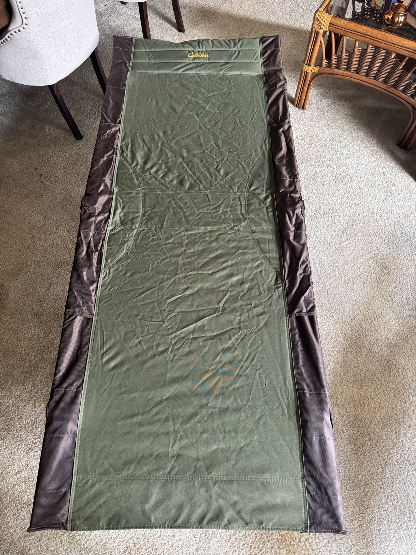 Cabela’s XL sleeping Cot For Camping. 300lbs Capacity