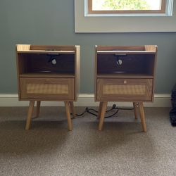 2 Nightstands 