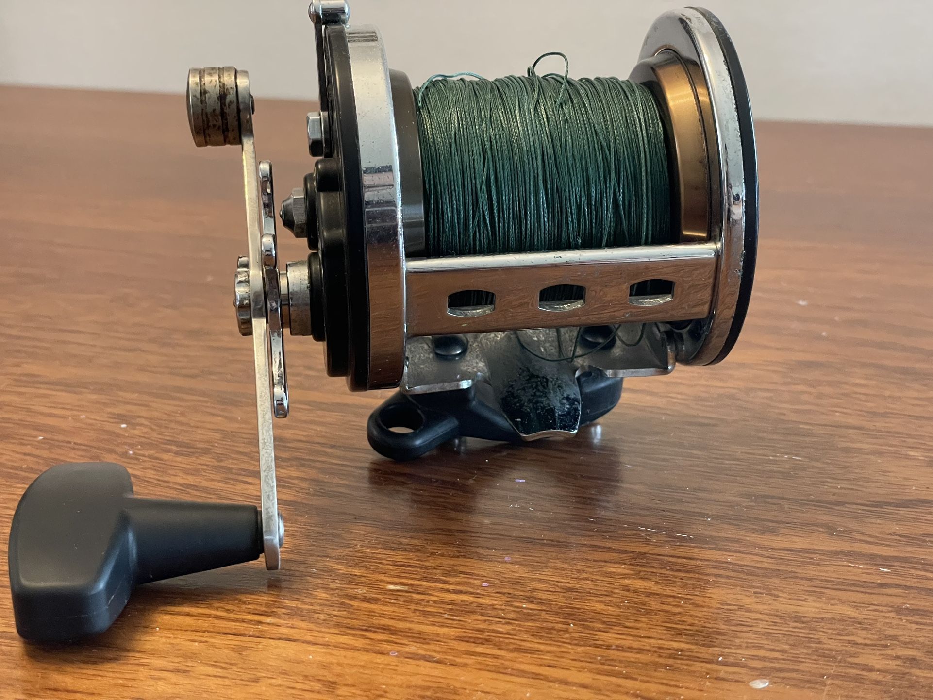 Penn Jigmaster 500 Conventional Fishing Reel