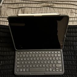 iPad Pro With Apple Pin And Zagga Keyboard 