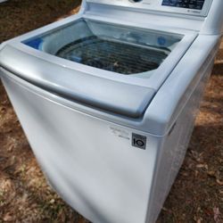 LG DIRECT-DRIVE WASHER  - FREE DELIVERY AND INSTALLATION 