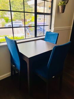 Extendable Dark Wood Dining Table with 4 Chairs