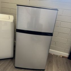 Mini Fridge with Freezer