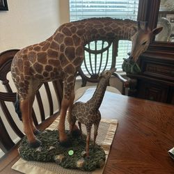 Giraffe Sculpture