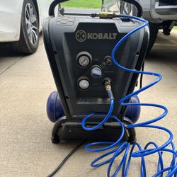 Kobalt Air Compressor. 2gal 7.6 L  Oil-Free 135 Max Psi