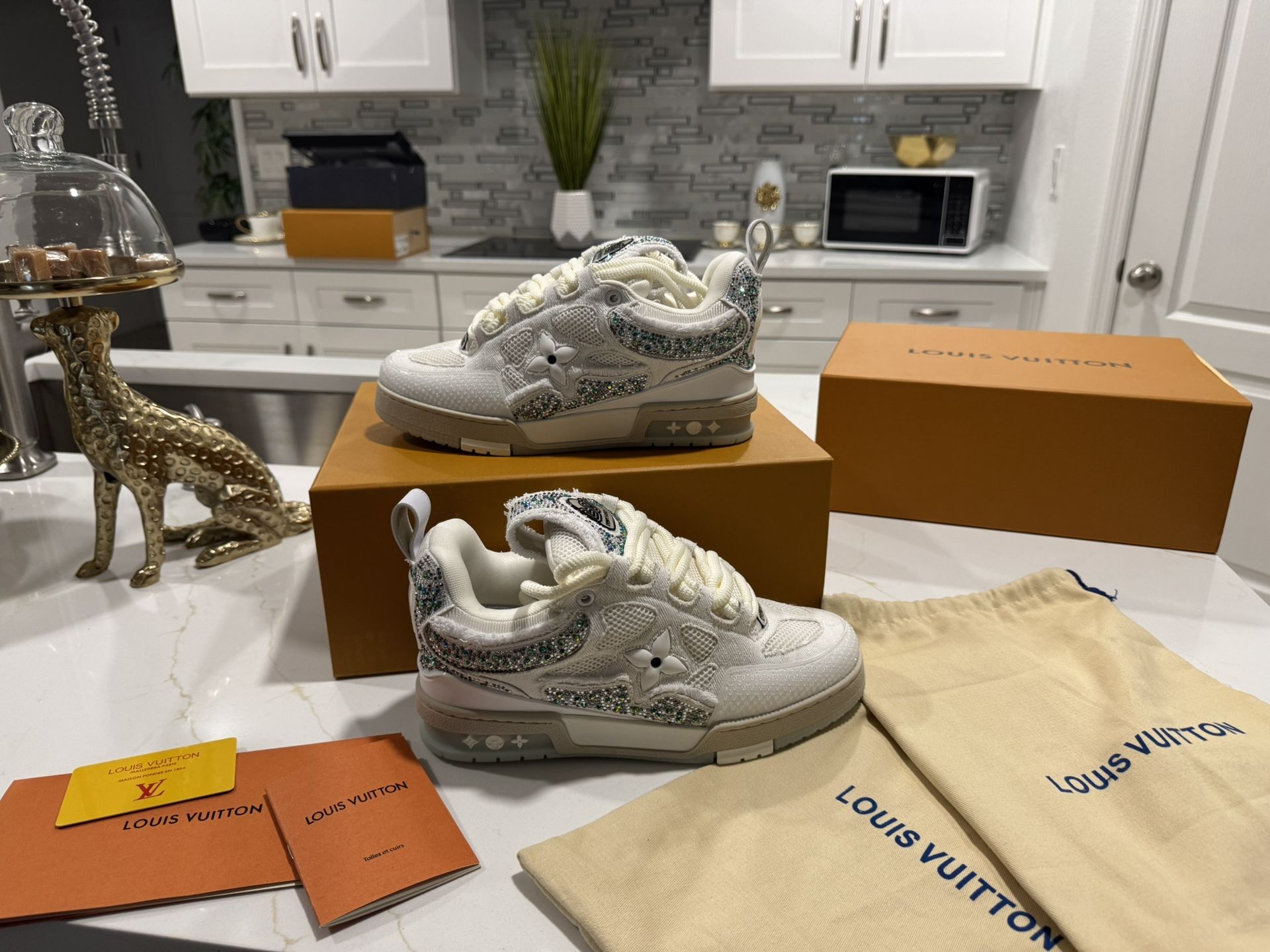 LV