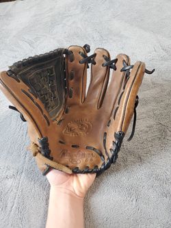 Rawlings Outfield Glove