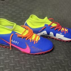 Nike soccer shoes 
