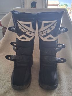 FLY Racing Maverik Youth Motocross Boots, Size 3, Black/White.  Great Condition. Barely used