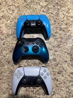 PS5 AND X BOX CONTROLLERS