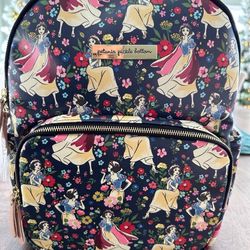 Brand New Disney Snow White Large Backpack 