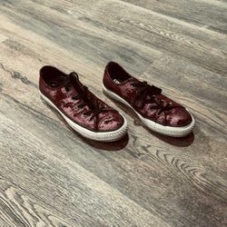 Like New Size 6 Maroon Distressed Converse