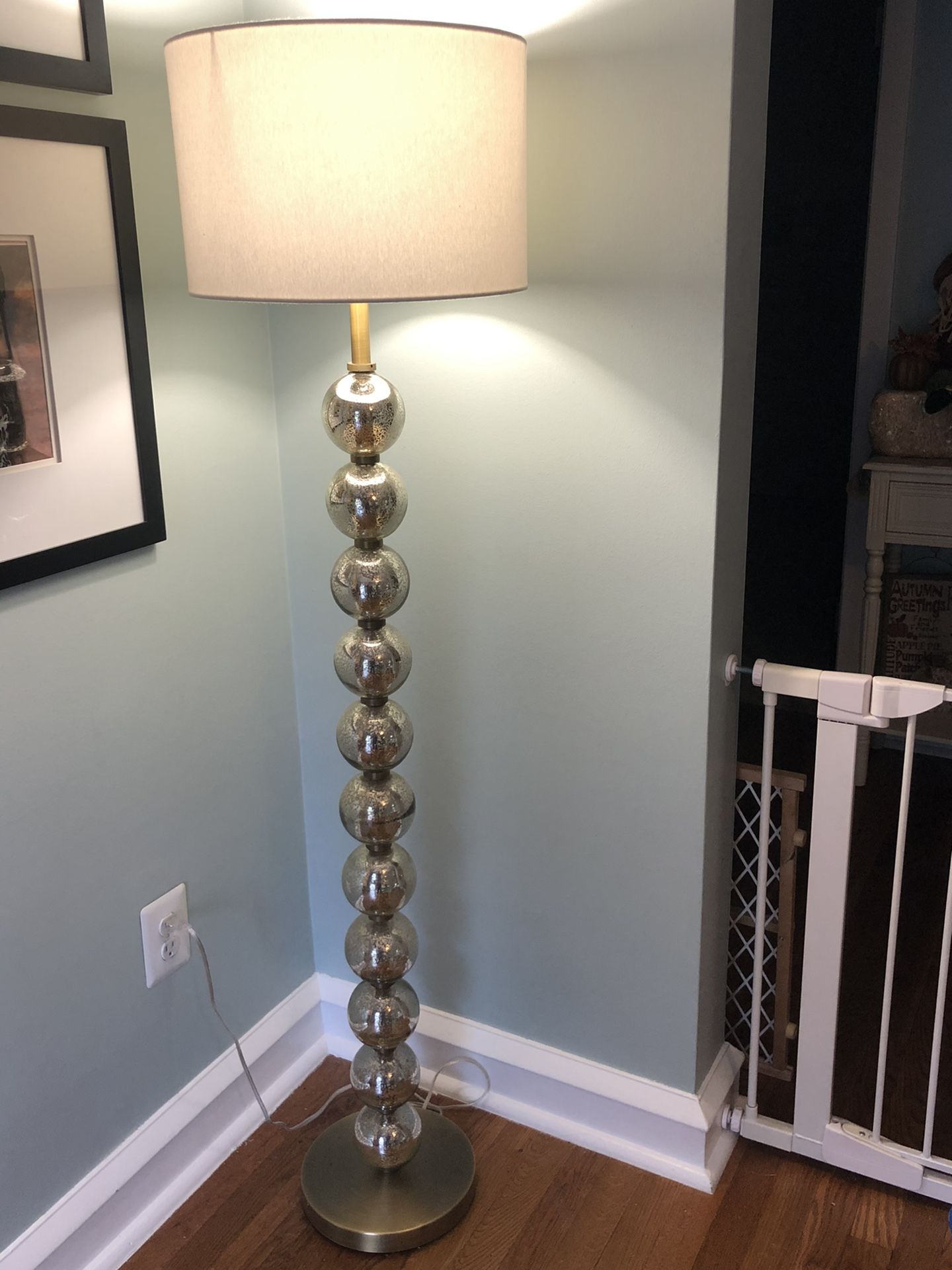 Floor lamp/ lamp shade