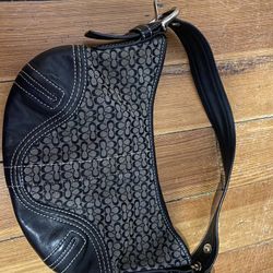 Coach Medium Black/Gray Shoulder Bag With Leather Strap And Trim