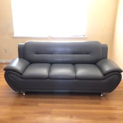 sofa  76.5inx27inx32.5in