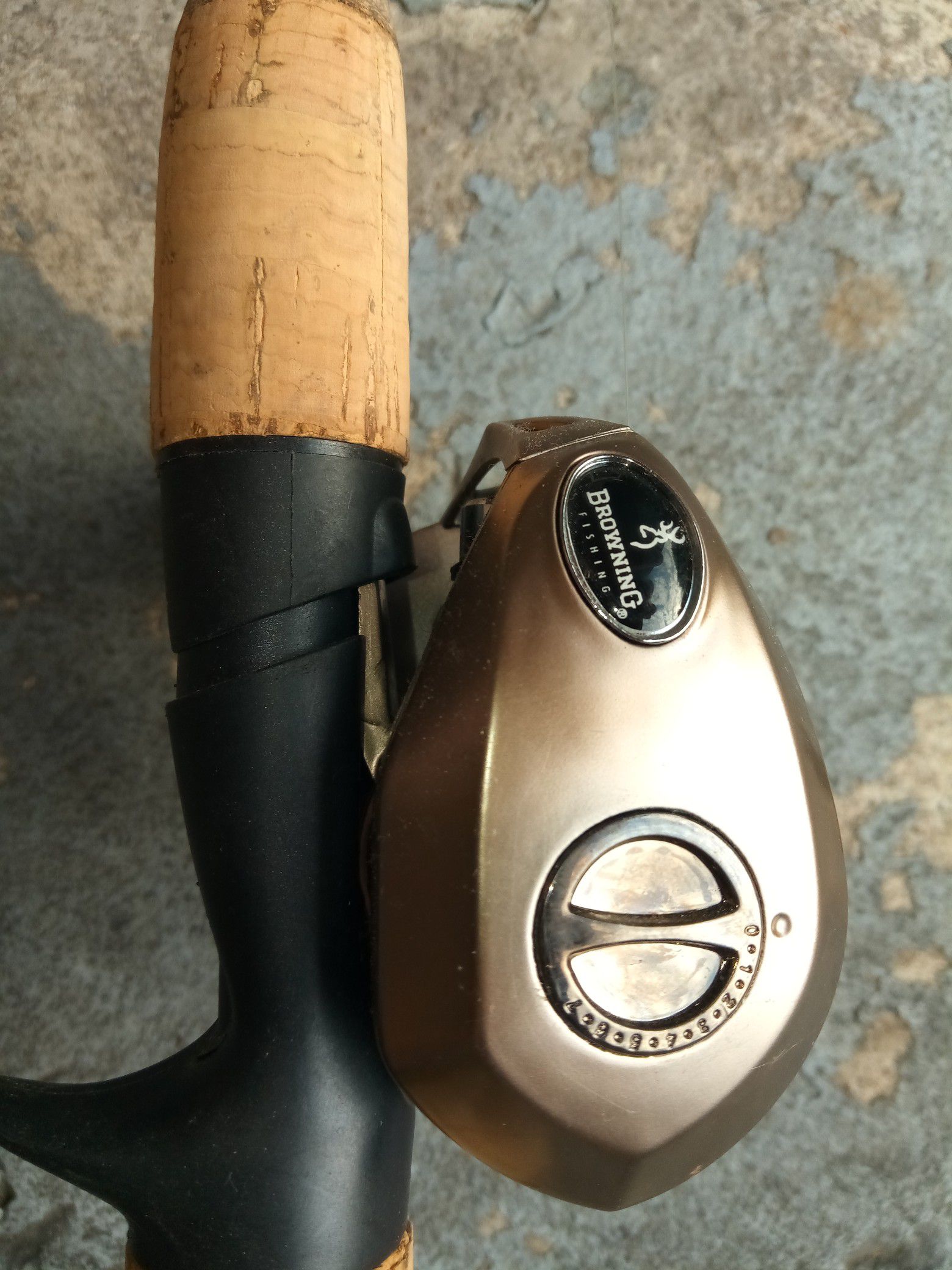 Browning baitcaster stalker gold rod and reel. for Sale in Nashville, TN -  OfferUp