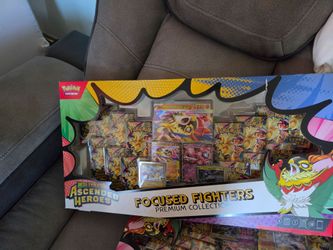 Pokémon Focused Fighters Premium Collection Box
