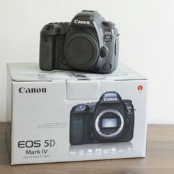 Canon EOS 5D mark Iv DSLR camera body only 
