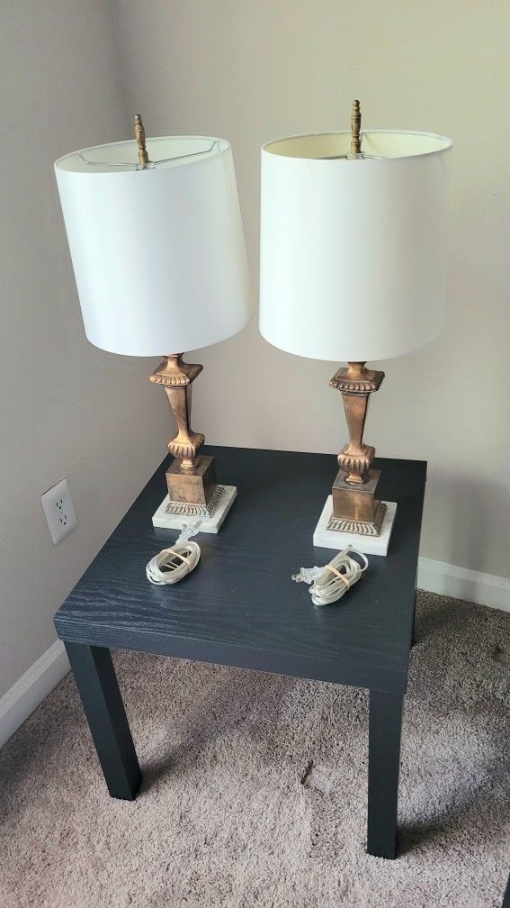 End Table And Lamps
