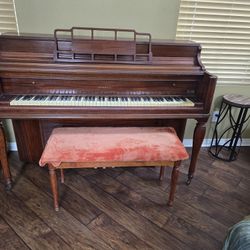 1949 KIMBALL UPRIGHT PIANO
