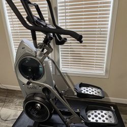 BowFlex The Max Trainer M7