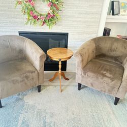 Chairs/ Table