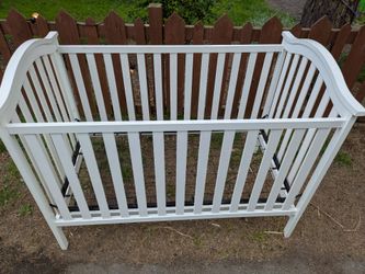 Graco white crib