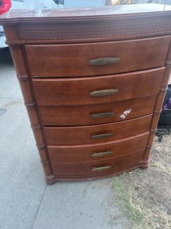 Free dresser