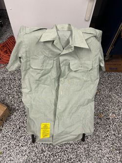 Men’s short sleeve dress green shirt