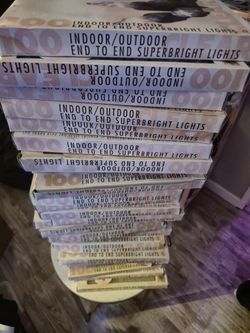 25 Boxes Of 100 Count Christmas Lights