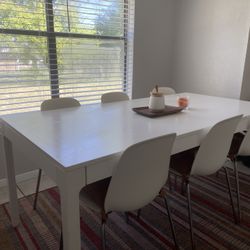 Dinning Table 