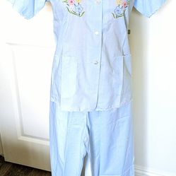Plum Blossoms Baby Blue Cotton Blend Embroidered Pajama Set

Short sleeve

Button front

Light weight baby blue cotton blend fabric 