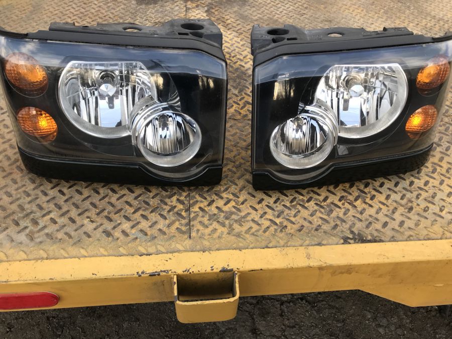 Head lights for discovery Land Rover
