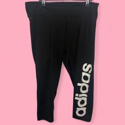 Black Adidas leggings size XL #activewear #athletic