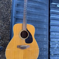 Yamaha FG-180 Guitar
