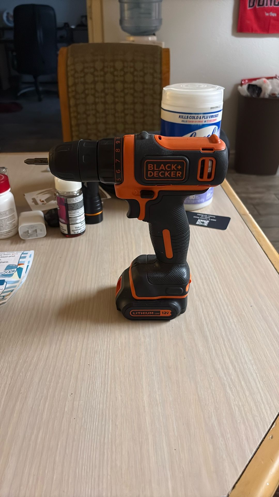 Black And Decker Lithium 12 Volt Screwdriver