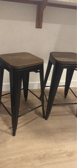 Bar Stools (up to 3)