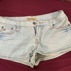 Ladies Size 5 Shorts 