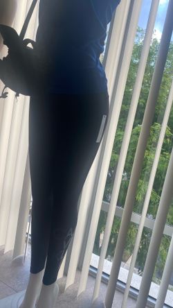 Full-Size Female Mannequin -Perfect For Fashion Display & Retail