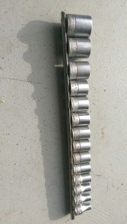 14 piece Snap on socket sets