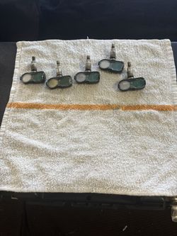 5 Semsores Para Llantas De Tacoma 2017 En 75 Dolares Por Los 5 Semsores 