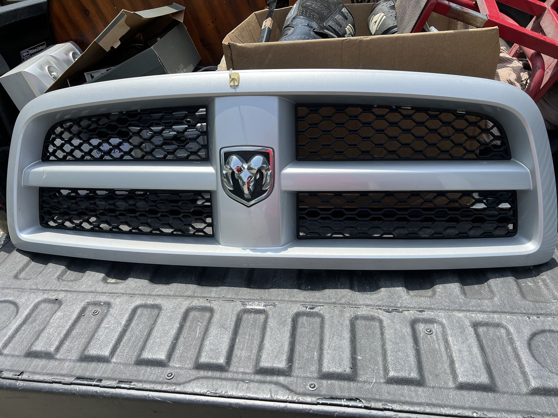 2012 Dodge Ram Truck Front Grill