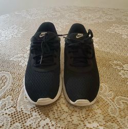 Size 7.5 Nike Women's Running Shoes