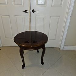 Round Side Table