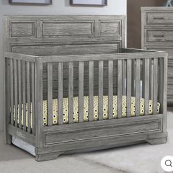 CONVERTIBLE CRIB - TODDLER BED - FULL BED