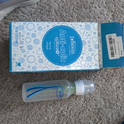 Brand New Set Of 4 Dr. Brown's Anti Colic Baby Bottles 