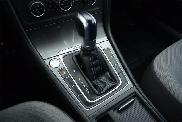 2016 Volkswagen e-Golf